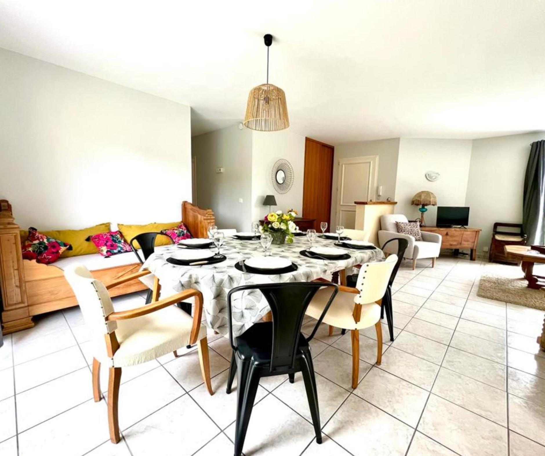 La Garde Familiale Et Spacieuse Couzeix エクステリア 写真